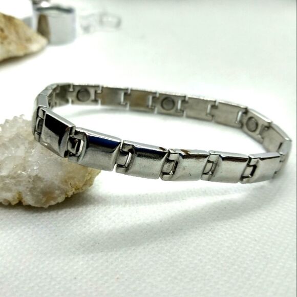 Sabona silver chain bracelet magnetic cuff - Picture 1 of 2